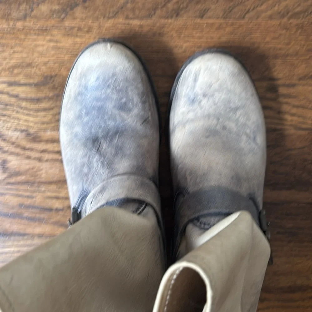 Frye Boots***** LAST CHANCE***** - Picture 4 of 5